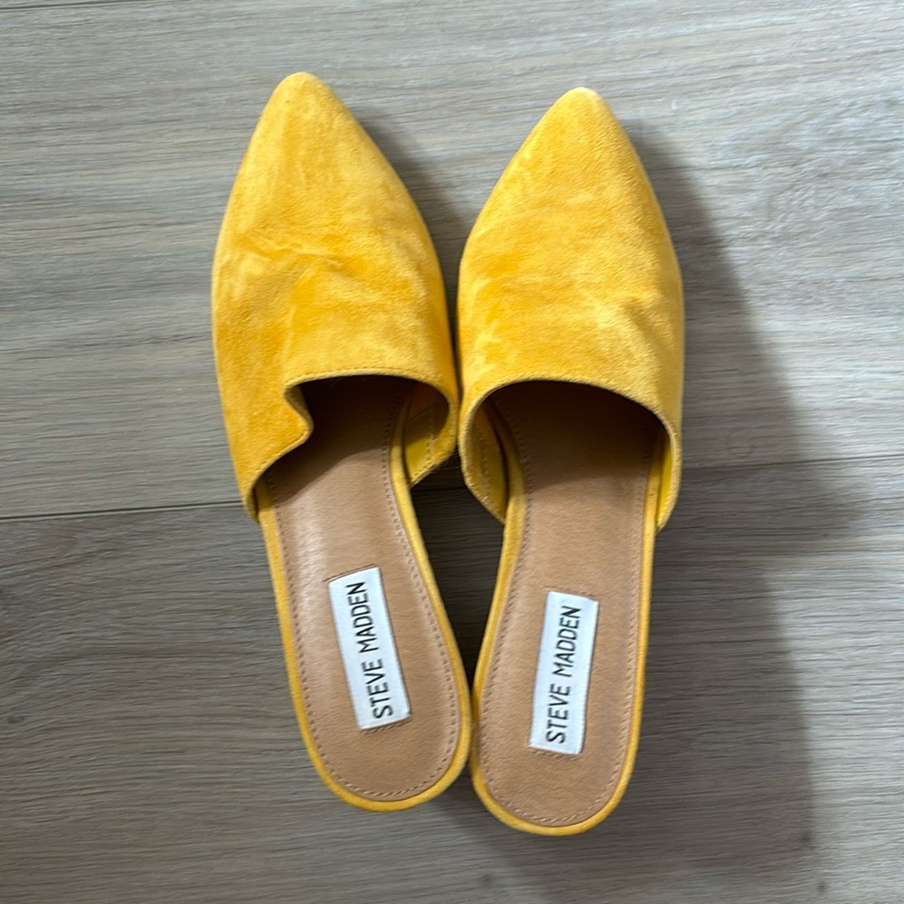 Steve Madden golden chunky heel